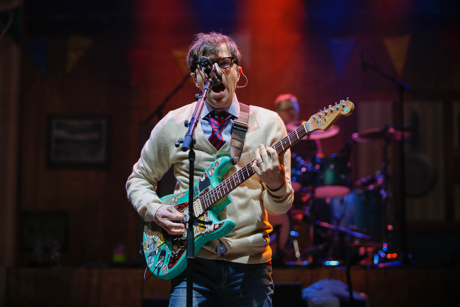 Weezer played at the Shoreline Amphitheater August 6, 2018